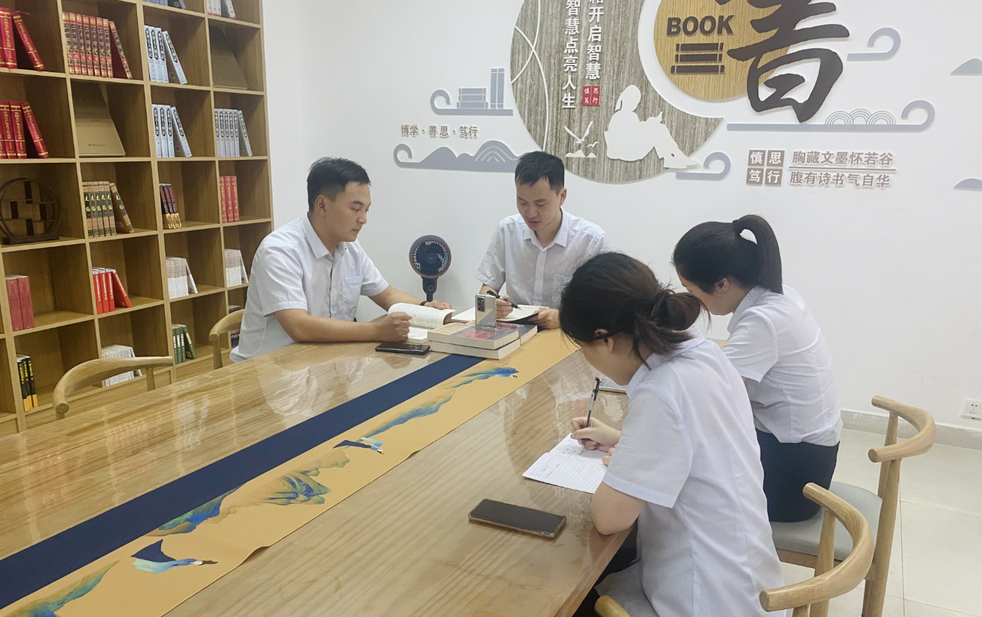 公司團委召開工作會議